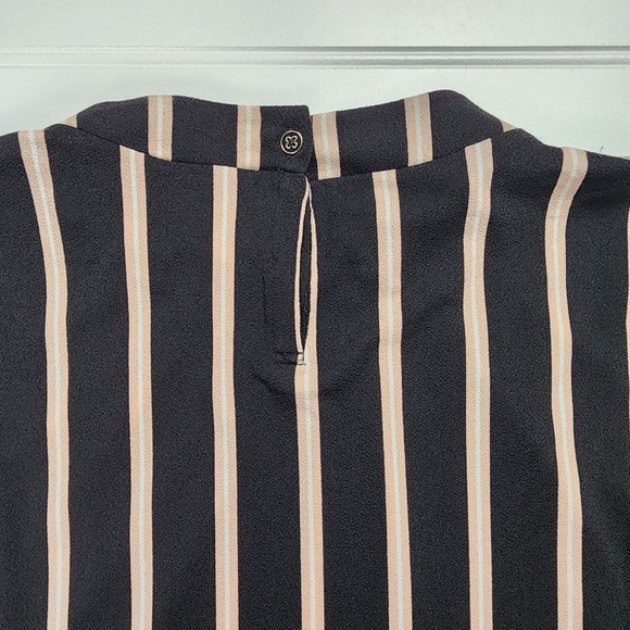 Adriana Papell Womens Size Medium Blouse Black Striped Short Sleeve Pleated - Picture 6 of 10